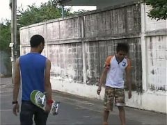 Kích Thích Khi Được Em Bot Bú Mút Con Cặc To