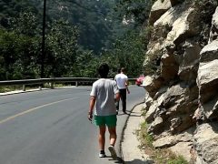 Thanh Niên Lạc Vào Động Gay Toàn Cực Phẩm