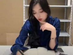 Anh Nhân Viên Bị Sếp Nữ Gạ Tình