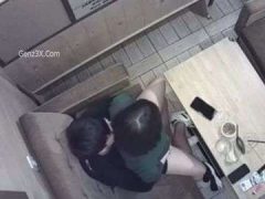 Clip Sex Quay Lén Cặp Đôi Trẻ Trong Quán Trà Sữa