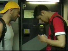 Hội Gay Rủ Nhau Chơi Public Cực Thô Bạo