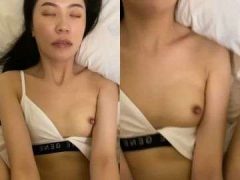 Anh Chơi Mạnh Quá Làm Lồn Em Bắn Cả Nước Đái